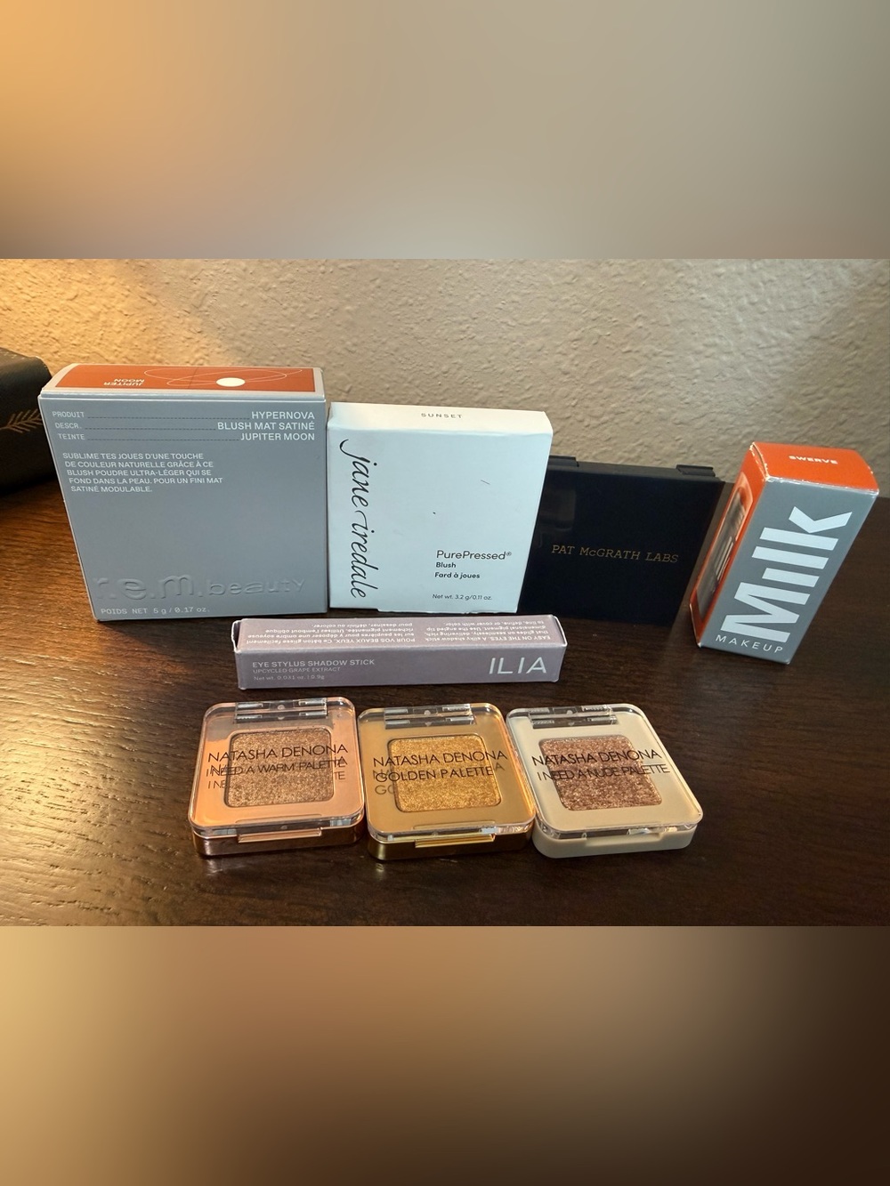 Lot of blushes and eyeshadows